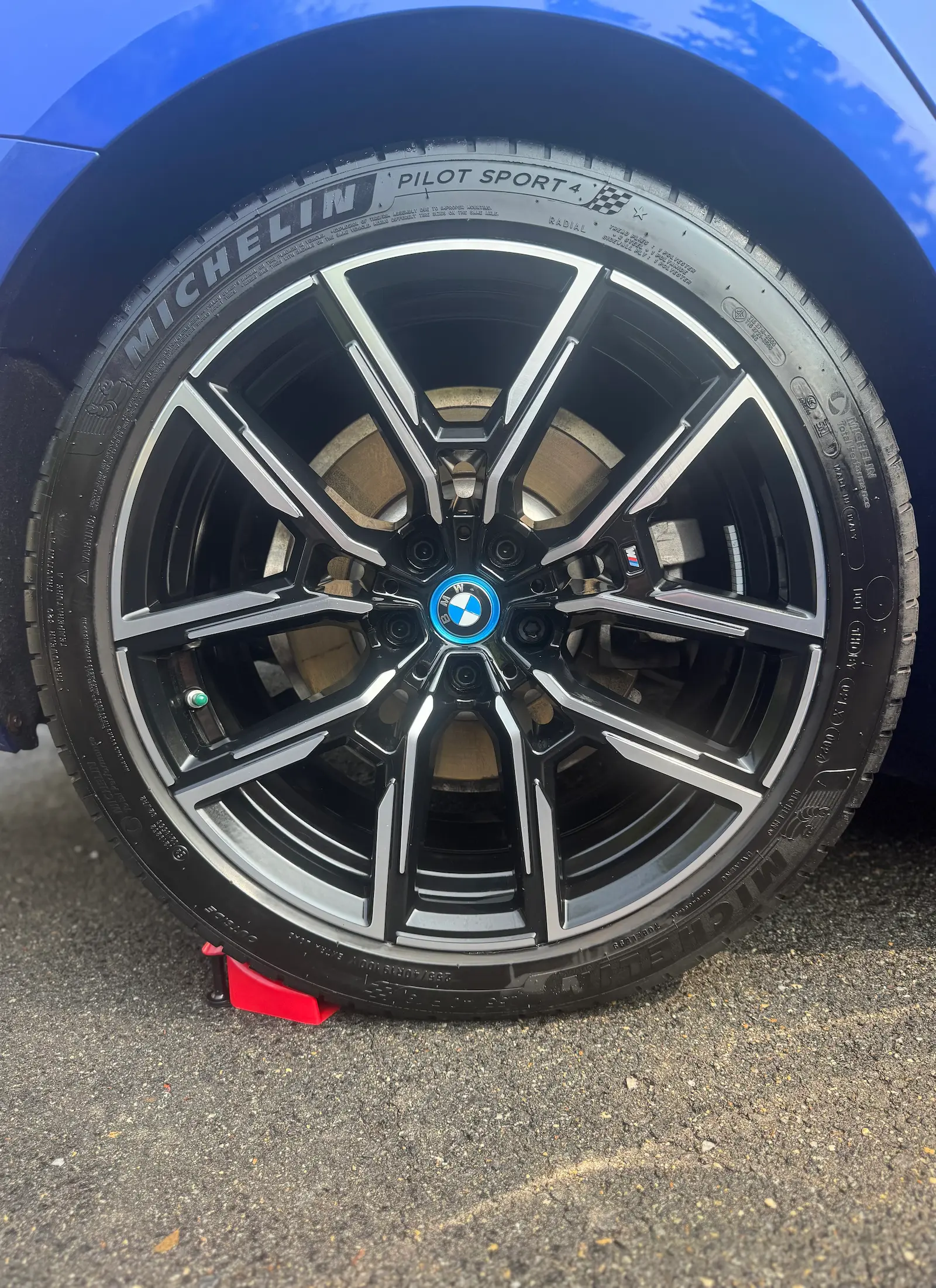 BMW M wheel and tire detailing result