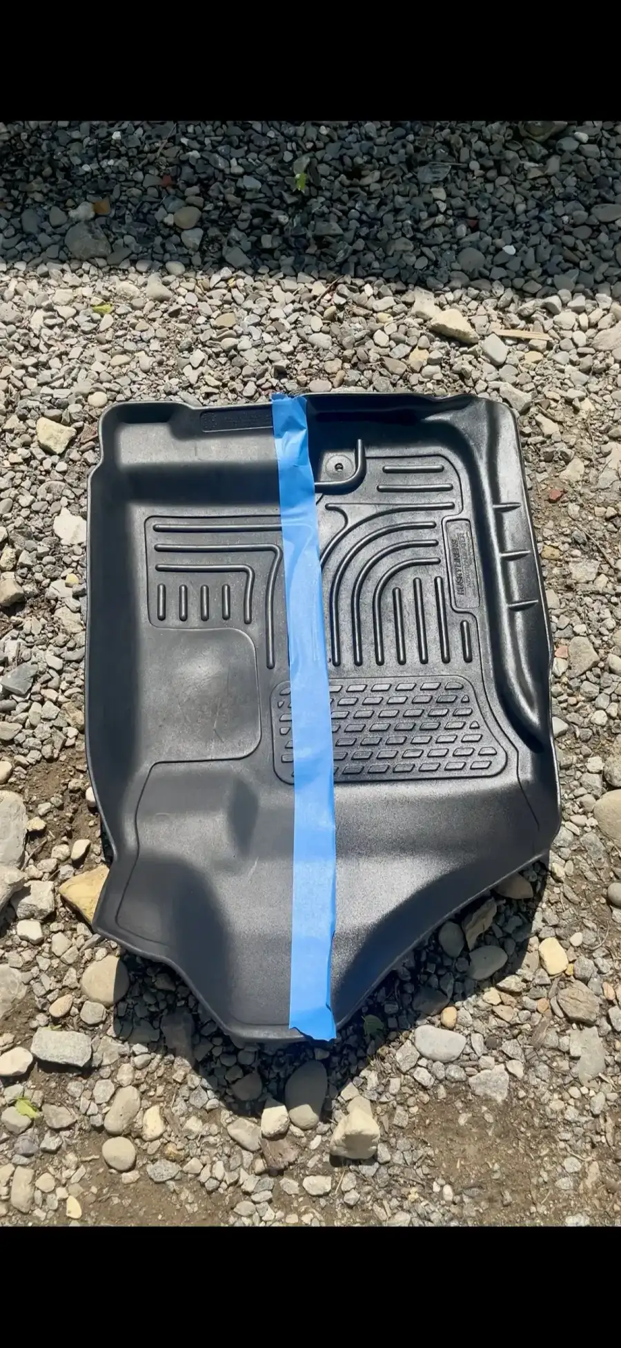 Floor mat extraction before and after, rubber mat deep cleaned by GNG mobile detailing NJ